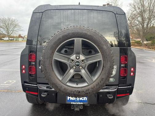 2023 Land Rover Defender 110 X-Dynamic SE