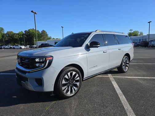 Glacier Gray Metallic TriCoat 2025 Ford Expedition Max Platinum