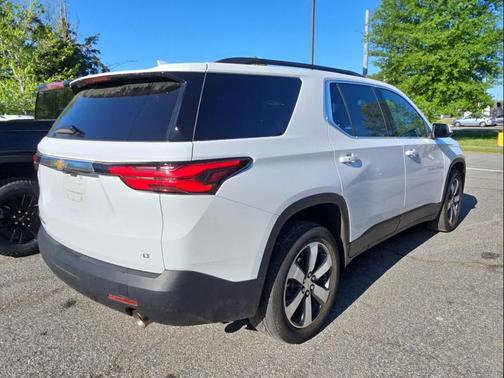 Summit White 2023 Chevrolet Traverse LT Leather