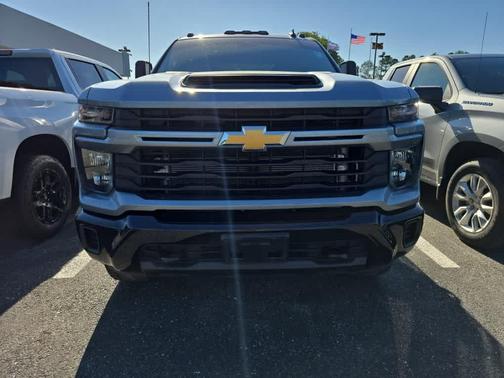 Sterling Gray Metallic 2024 Chevrolet Silverado 2500 Custom