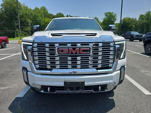 White Frost Tricoat 2025 GMC Sierra 2500 Denali
