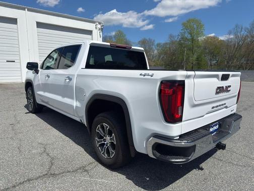 Summit White 2025 GMC Sierra 1500 SLT