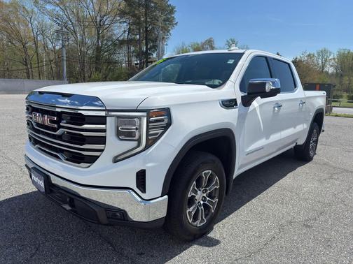 Summit White 2025 GMC Sierra 1500 SLT