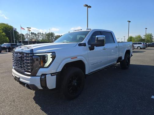 White Frost Tricoat 2024 GMC Sierra 2500 Denali Ultimate