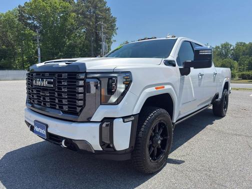 White Frost Tricoat 2024 GMC Sierra 2500 Denali Ultimate