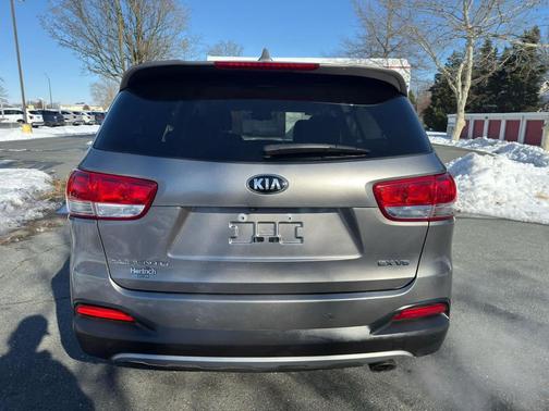 2017 Kia Sorento EX
