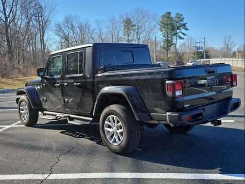 2023 Jeep Gladiator Sport S