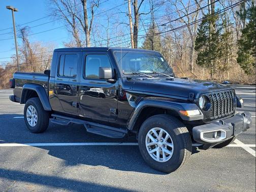 2023 Jeep Gladiator Sport S