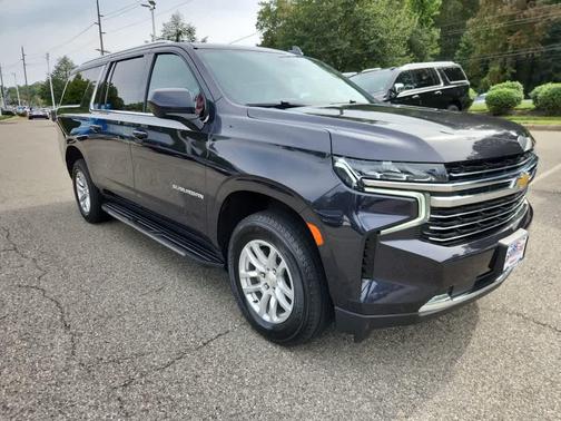 2024 Chevrolet Suburban LT