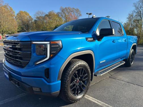 2022 GMC Sierra 1500 Elevation