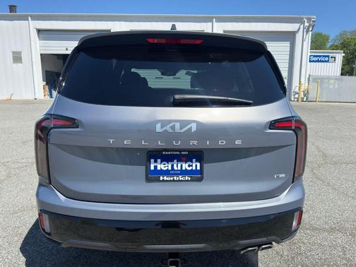 Everlasting Silver 2024 Kia Telluride EX X-Line