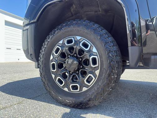 Onyx Black 2024 GMC Sierra 3500 AT4