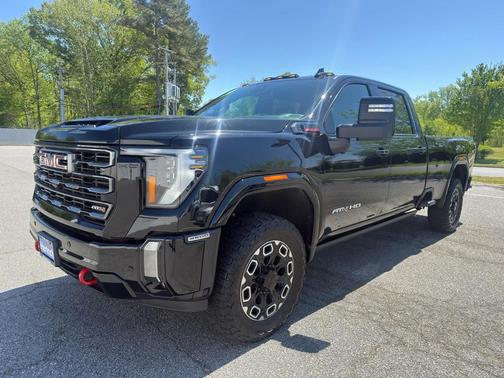 Onyx Black 2024 GMC Sierra 3500 AT4