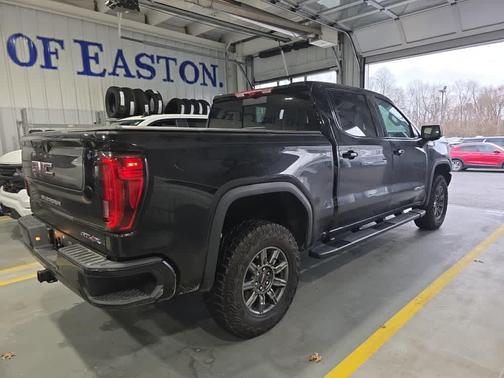 2025 GMC Sierra 1500 AT4X
