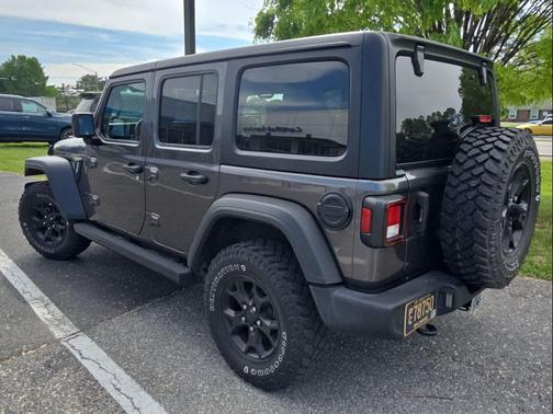 Granite Crystal Metallic Clearcoat 2022 Jeep Wrangler Willys