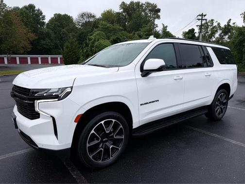 2023 Chevrolet Suburban RST