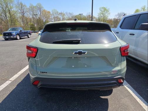 Cacti Green 2024 Chevrolet Trax FWD 1RS
