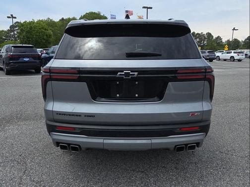 Sterling Gray Metallic 2024 Chevrolet Traverse AWD Z71