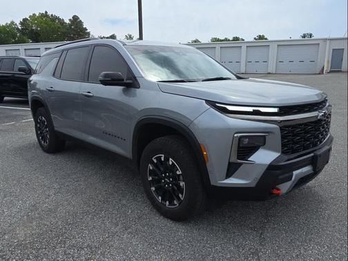 Sterling Gray Metallic 2024 Chevrolet Traverse AWD Z71