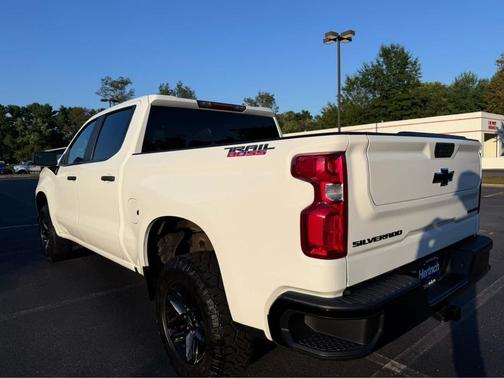 2022 Chevrolet Silverado 1500 Custom Trail Boss