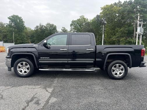 Onyx Black 2018 GMC Sierra 1500 SLT