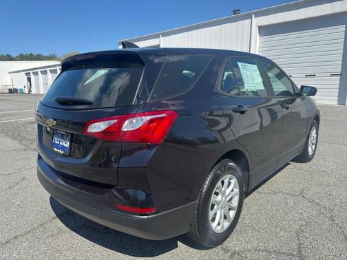 Midnight Blue Metallic 2020 Chevrolet Equinox LS