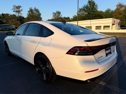 2023 Honda Accord Hybrid Base