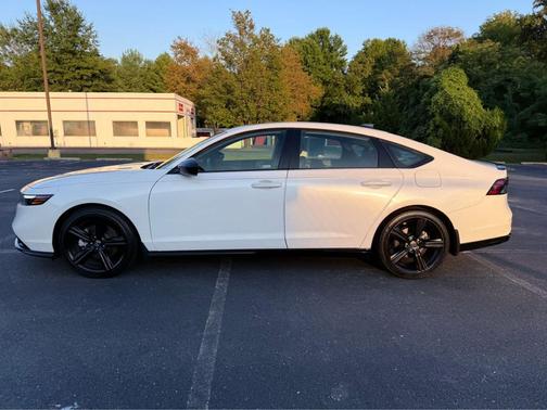 2023 Honda Accord Hybrid Base
