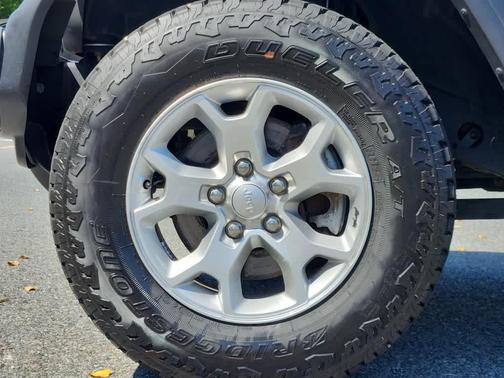 2021 Jeep Wrangler Islander 4X4