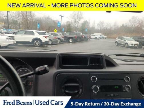 2011 Ford E350 Super Duty XLT