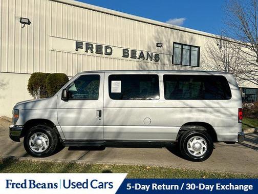 2011 Ford E350 Super Duty XLT