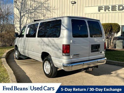 2011 Ford E350 Super Duty XLT