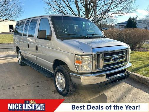 2011 Ford E350 Super Duty XLT