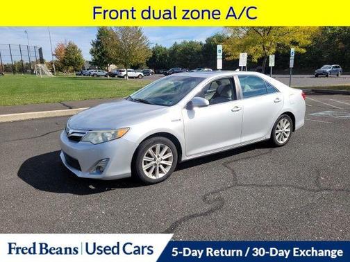 2014 Toyota Camry Hybrid LE