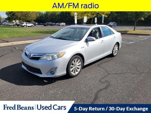 2014 Toyota Camry Hybrid LE