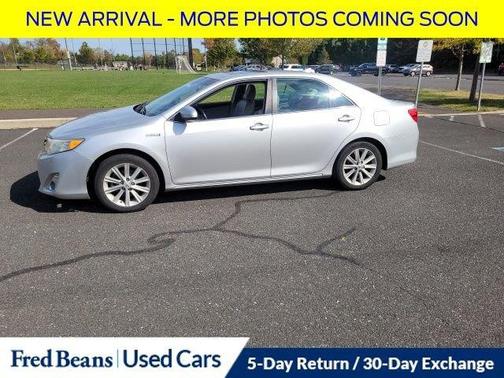 2014 Toyota Camry Hybrid LE