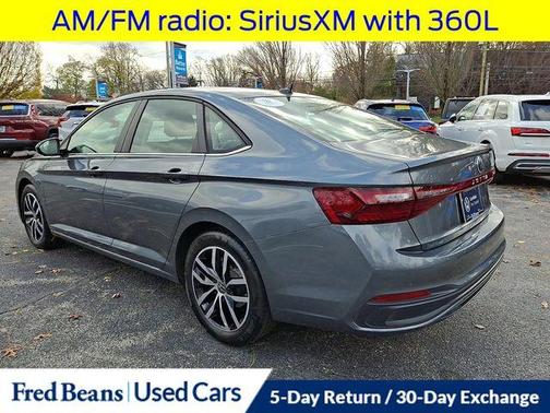 2025 Volkswagen Jetta 1.5T SE