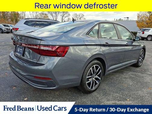 2025 Volkswagen Jetta 1.5T SE