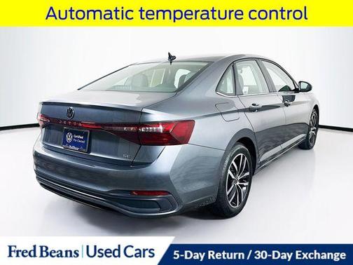 2025 Volkswagen Jetta 1.5T SE