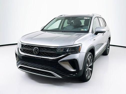 Pyrite Silver Metallic 2023 Volkswagen Taos 1.5T SE