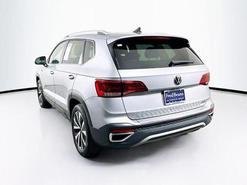 Pyrite Silver Metallic 2023 Volkswagen Taos 1.5T SE