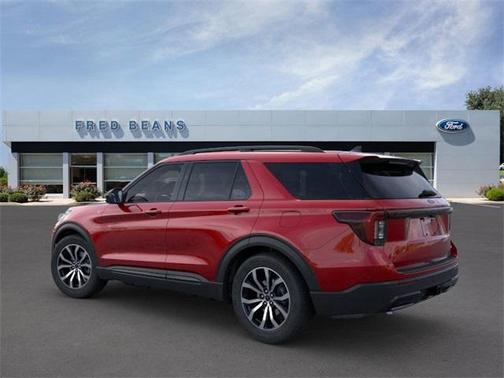 2025 Ford Explorer ST-Line