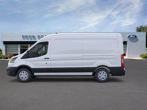 Oxford White 2026 Ford Transit-250 148 WB Medium Roof Cargo
