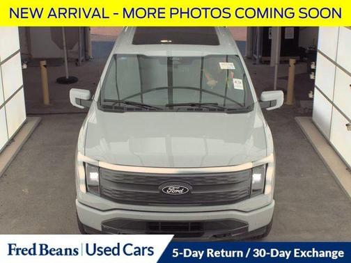 2024 Ford F-150 Lightning LARIAT