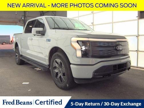 2024 Ford F-150 Lightning LARIAT