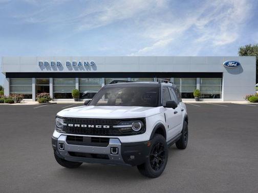 Oxford White 2026 Ford Bronco Sport Badlands
