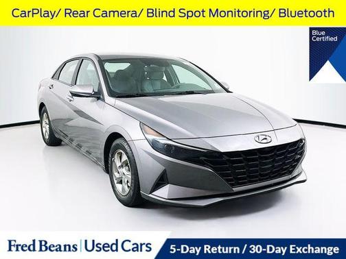 Metal 2023 Hyundai ELANTRA SE