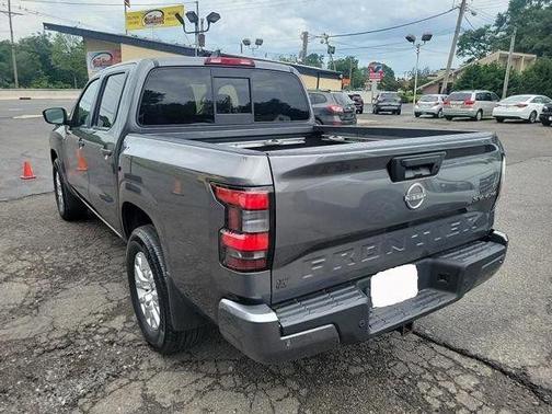 2022 Nissan Frontier SV
