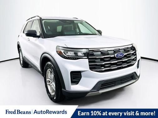 White Metallic 2026 Ford Explorer Active