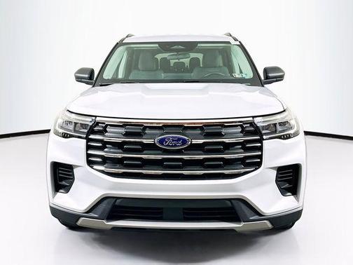 White Metallic 2026 Ford Explorer Active